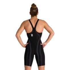 Arena Powerskin Carbon Core FX Closed Knee Wetsuit - Zwart/Goud -Regta Winkel arena powerskin carbon core fx closed knee wetsuit zwartgoud 4