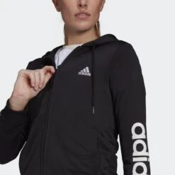 ADIDAS Essentials Logo French Terry Trainingspak -Regta Winkel essentials logo french terry trainingspak 3