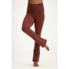 Pranafied - Trendy Yogalegging Met Omslagband En Wijde Pijpen. - Garnet -Regta Winkel pranafied trendy yogalegging met omslagband en wijde pijpen garnet