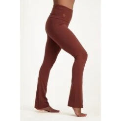 Pranafied - Trendy Yogalegging Met Omslagband En Wijde Pijpen. - Garnet -Regta Winkel pranafied trendy yogalegging met omslagband en wijde pijpen garnet 4