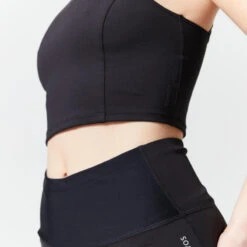 Strakke Cropped Sporttop Voor Dames Zwart -Regta Winkel strakke cropped sporttop voor dames zwart 3