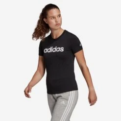 ADIDAS T-SHIRT VOOR FITNESS EN SOFT TRAINING DAMES ZWART