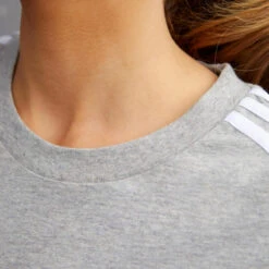 ADIDAS T-SHIRT VOOR FITNESS EN SOFT TRAINING VOOR DAMES GRIJS -Regta Winkel t shirt voor fitness en soft training voor dames grijs 10